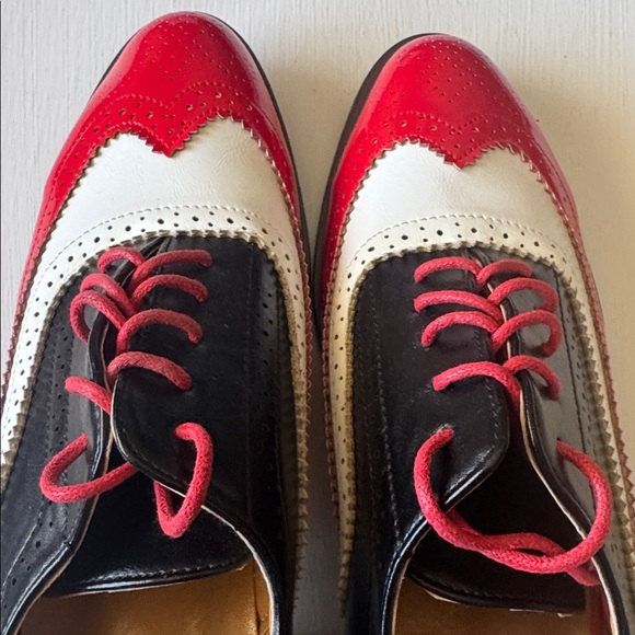 NEW Stylish Red and Black Women's Brogues - Picture 6 of 6